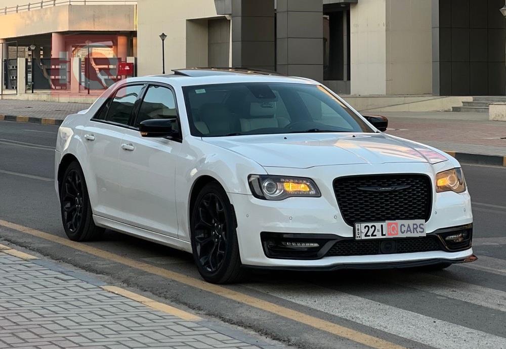 کرایسلەر 300